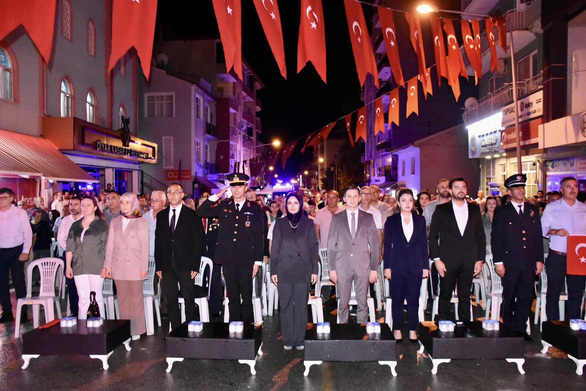 Dazkırı'da 15 Temmuz Demokrasi ve Millî Birlik Günü dolayısıyla düzenlenen