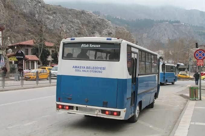Amasya'da, yasal seyahat hakkını kullanan engelli bir yolcuyu otobüsten indirdiği