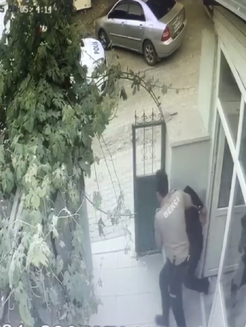 Çorum'un Sungurlu ilçesinde, çok sayıda suçtan aranan bir şüpheli, emniyet