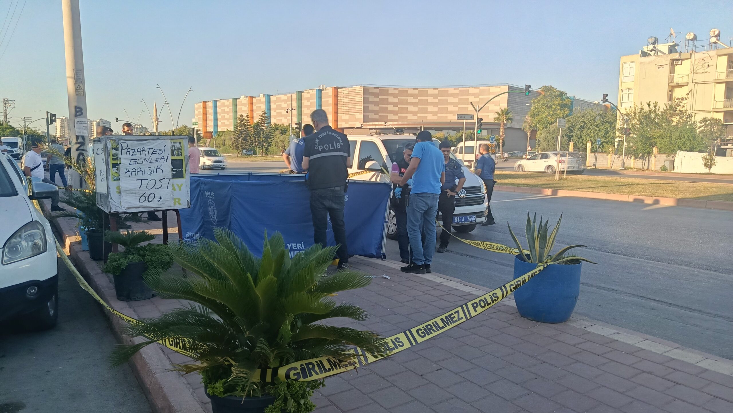 Adana'da yaşanan elim bir olayda, bir şahıs eski eşiyle boşanmasından
