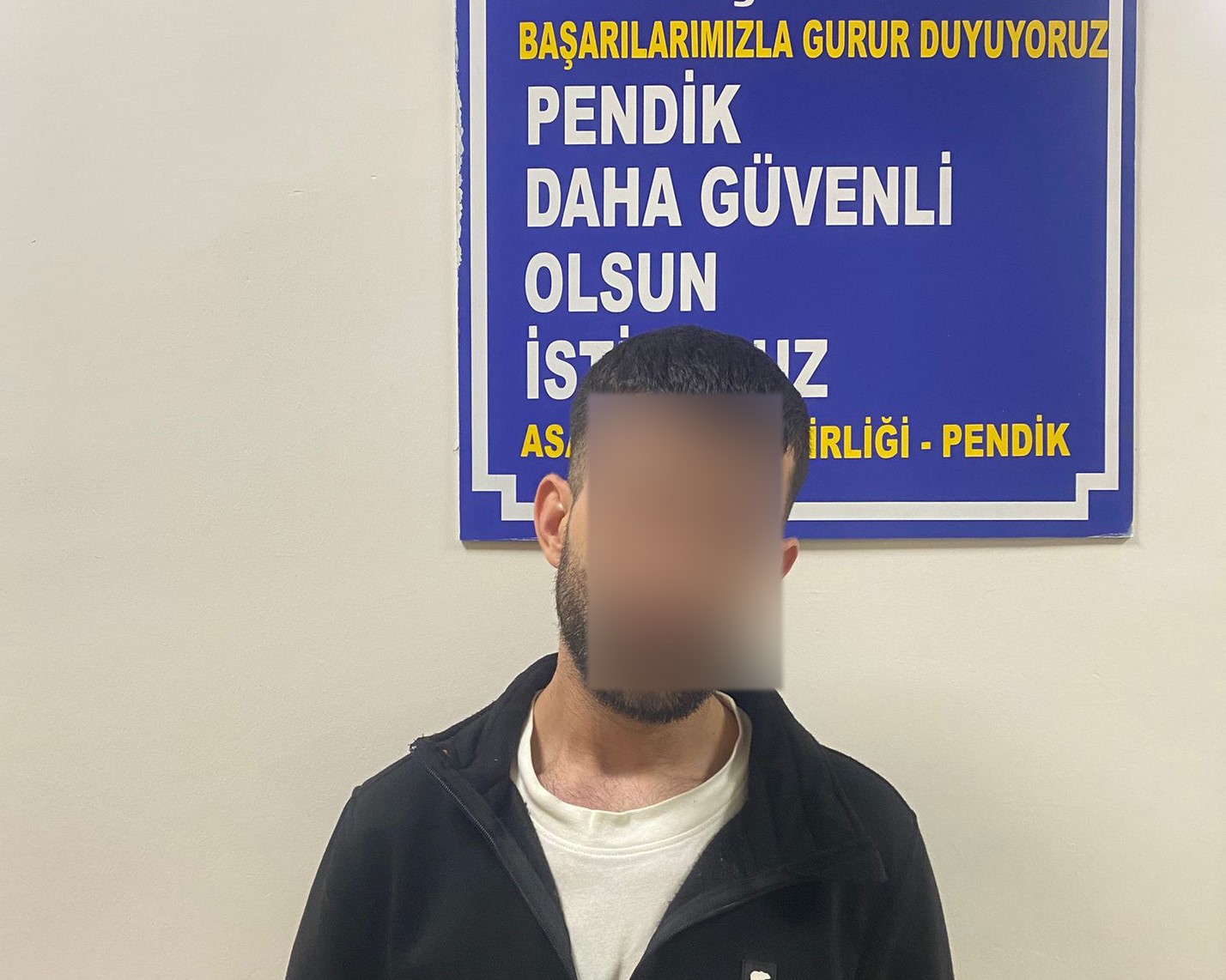 İstanbul Pendik'te, polis ekiplerinin düzenlediği operasyonla, hakkında 16 suç kaydı