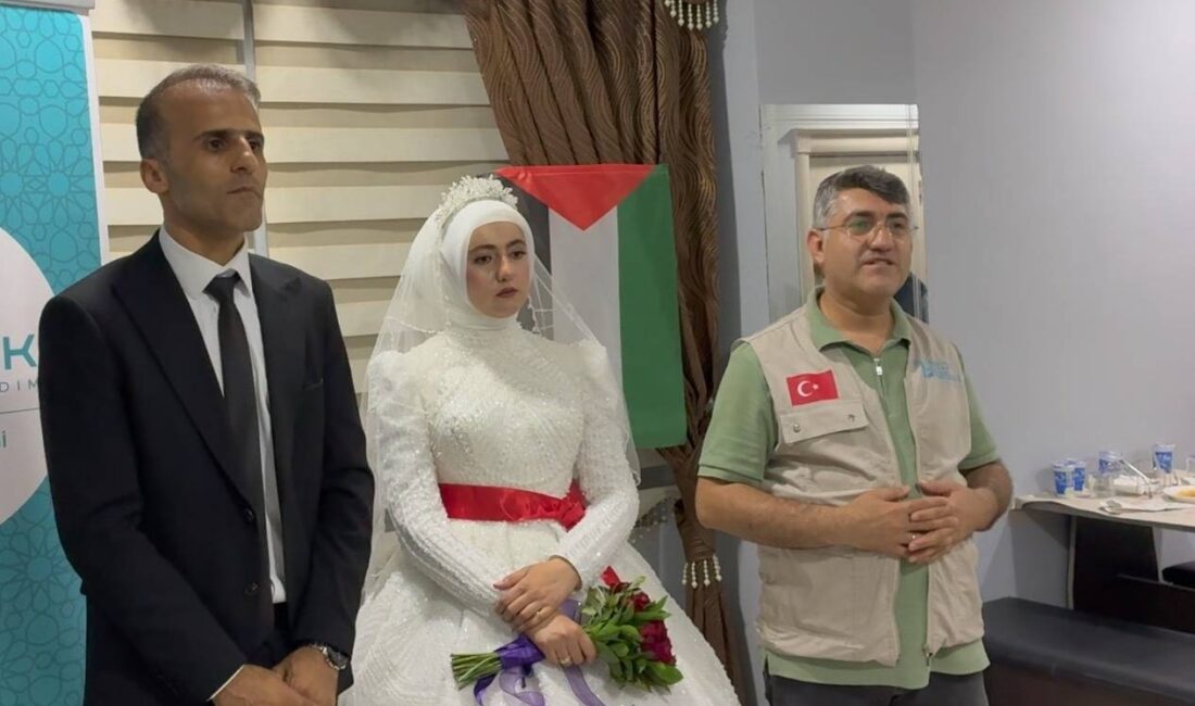 Batmanlı yeni evli bir çift, düğünlerinde misafirlerine ikramda bulunmak yerine,