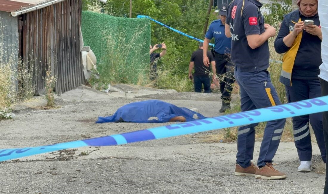 Karabük'te yolda yürüdüğü esnada dengesini kaybederek düşen 54 yaşındaki bir