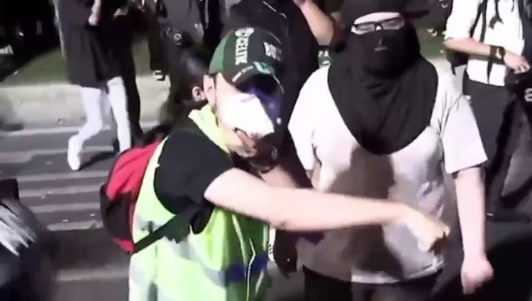 İstanbul'da gerçekleştirilen bir miting esnasında, tehdit içerikli ve provokatif ifadeler