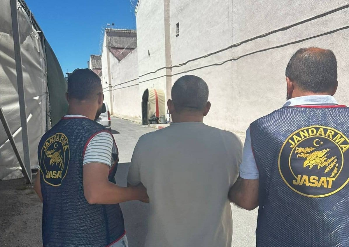 Mersin'de, 'sahte banka ve kredi kartı kullanmak' gibi 10 ayrı