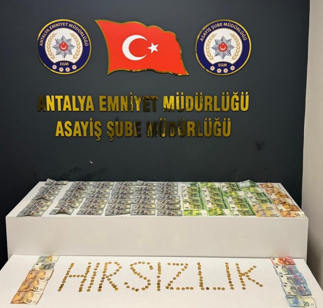 Antalya'da bir konuttan yaklaşık 2 milyon TL değerinde altın ve