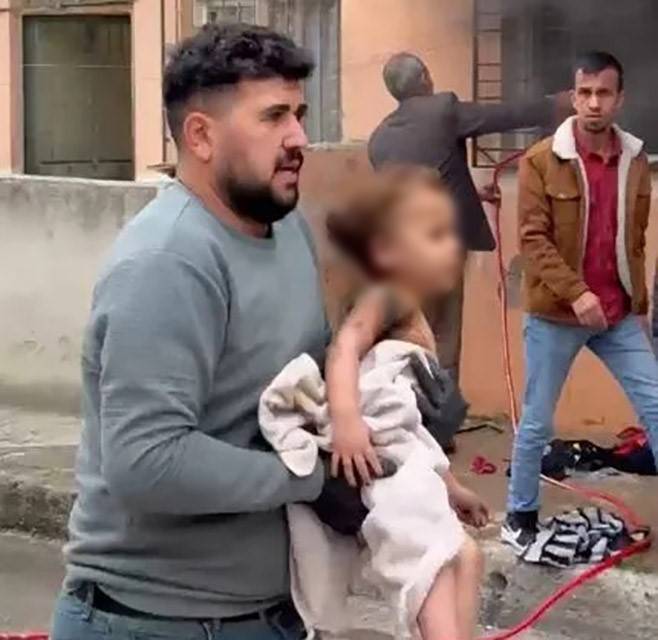 Mersin'de 2 Şubat 2025 tarihinde yaşanan bir ev yangınından ağır