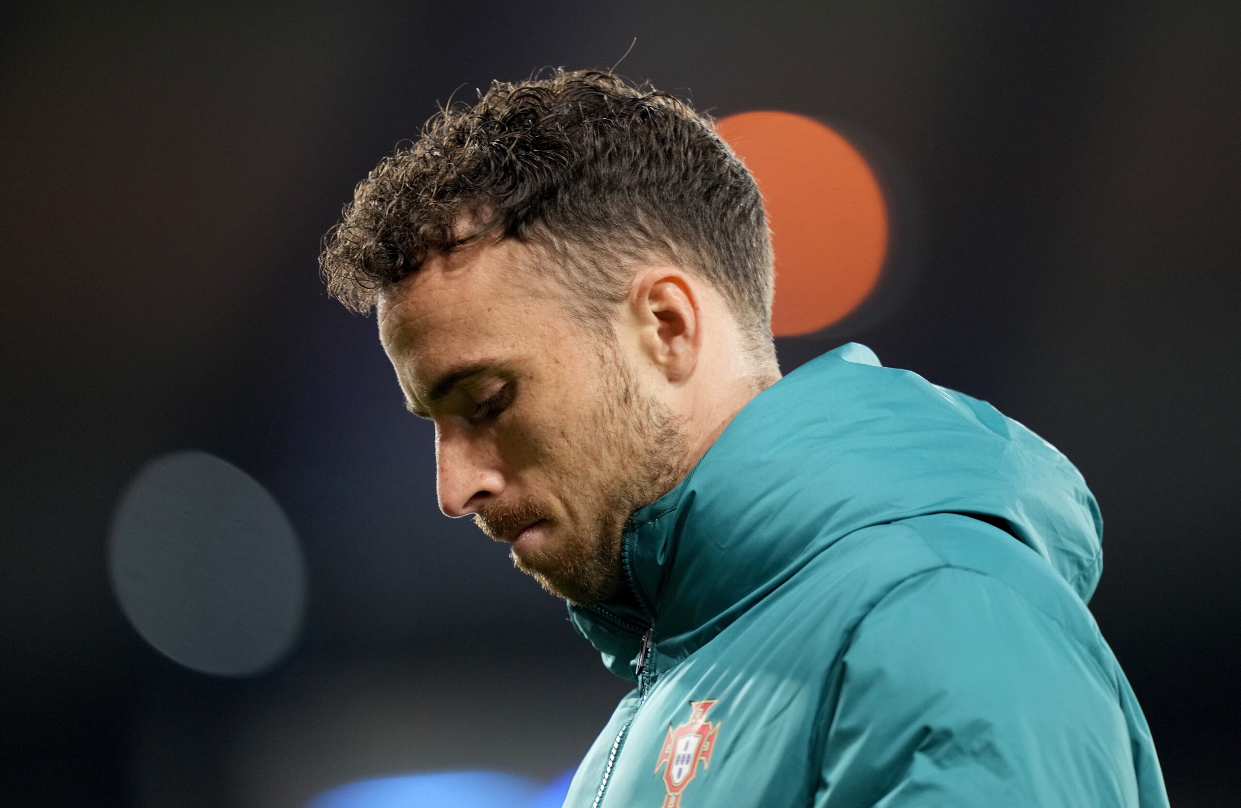 İngiltere Premier Lig ekibi Liverpool'da forma giyen 28 yaşındaki Portekizli