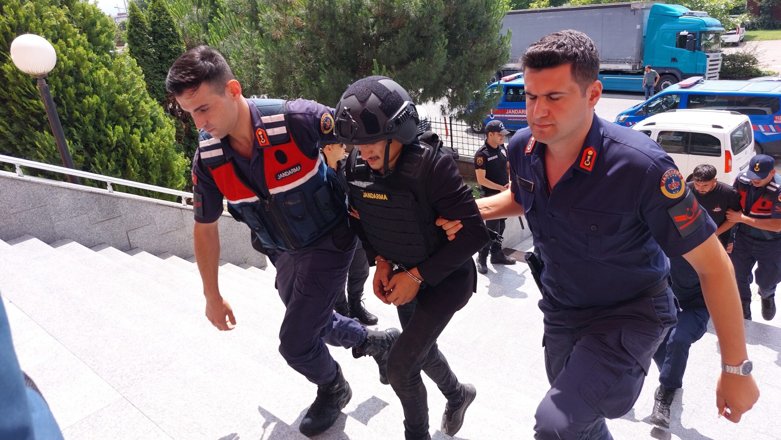 Samsun'da, muhtarlık seçimi nedeniyle başlayan husumet sonucu iki kardeşi pompalı