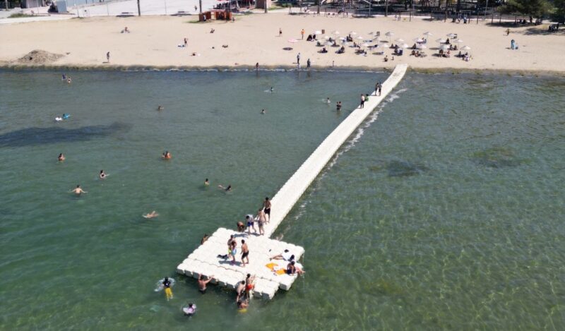 Yalova'da ailesiyle birlikte tatil yapan 6 yaşındaki bir çocuk, denizde