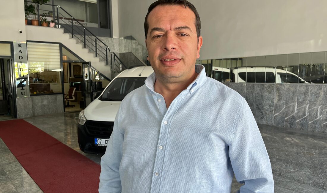 Konya'da, kendilerini polis olarak tanıtarak bir vatandaşı dolandırmaya çalışan şahısların
