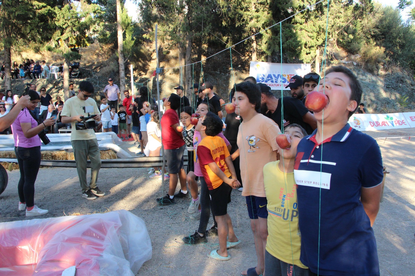 Antalya’nın Kumluca ilçesinde bu yıl 3'üncüsü düzenlenen Uluslararası Baysıfest, halk