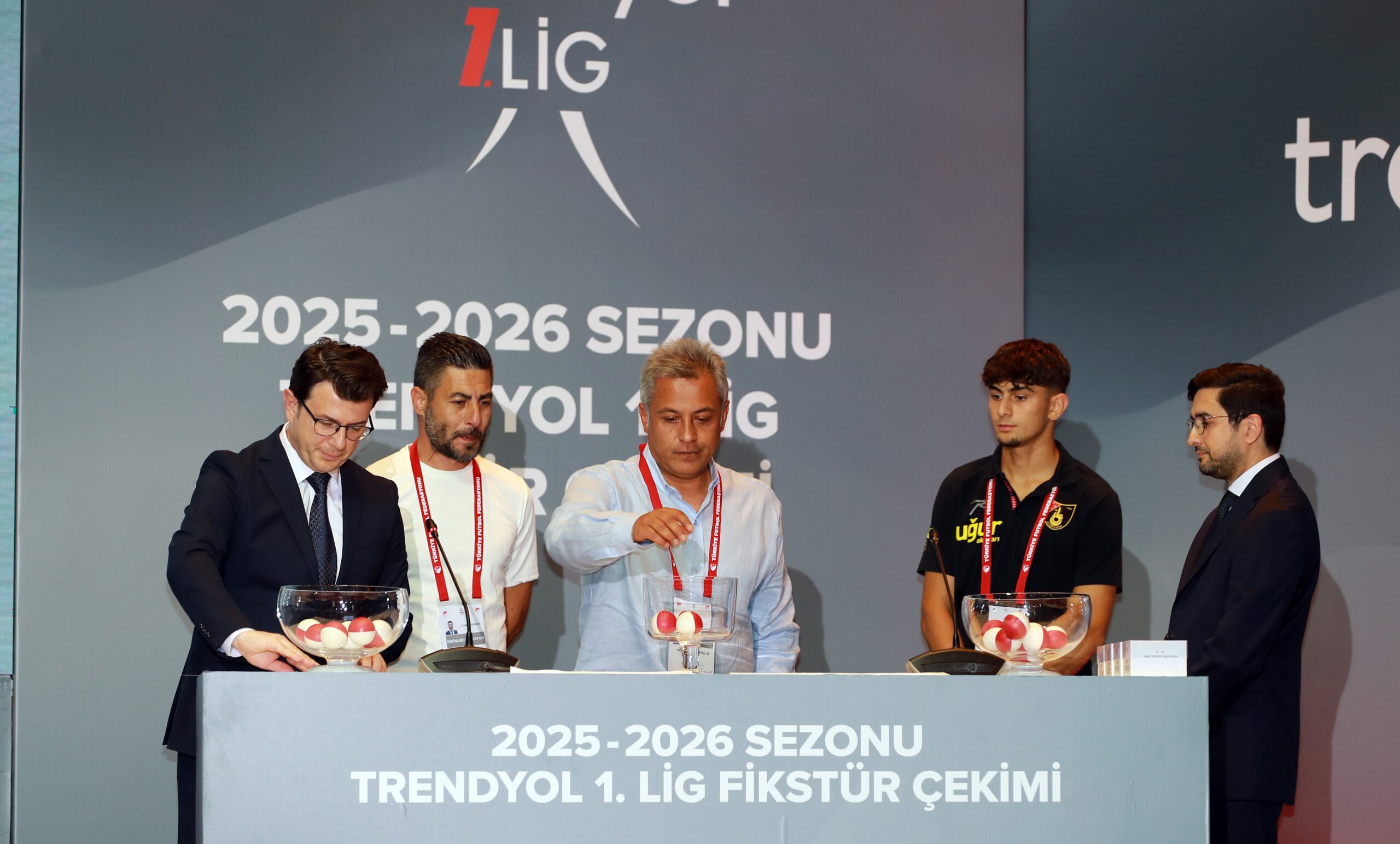 Türkiye Futbol Federasyonu tarafından gerçekleştirilen kura çekimi ile 1. Lig'in