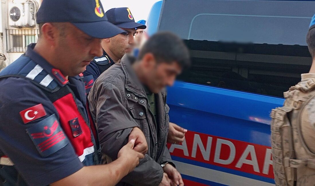 Zonguldak'ın Çaycuma ilçesinde, eşiyle tartışan bir şahıs, tartışmanın büyümesi üzerine