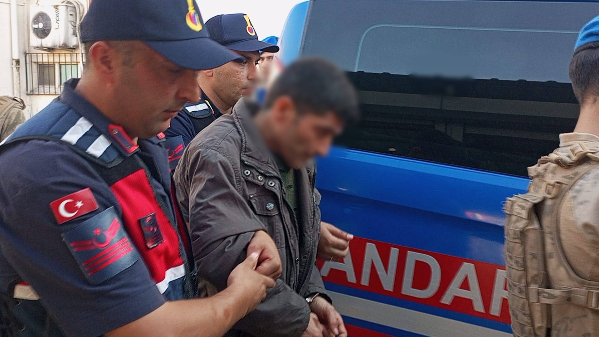 Zonguldak'ın Çaycuma ilçesinde, eşiyle tartışan bir şahıs, tartışmanın büyümesi üzerine