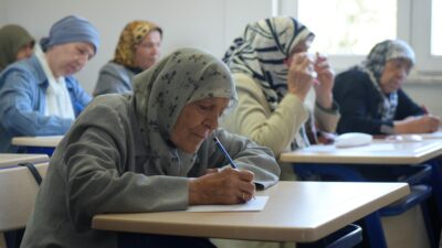 Gaziantep'te, geçmişte çeşitli nedenlerle eğitim hakkından mahrum kalan 60 ila