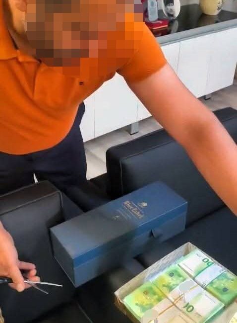 Antalya'nın Manavgat ilçesinde, belediyeye yönelik yürütülen yolsuzluk ve rüşvet soruşturması