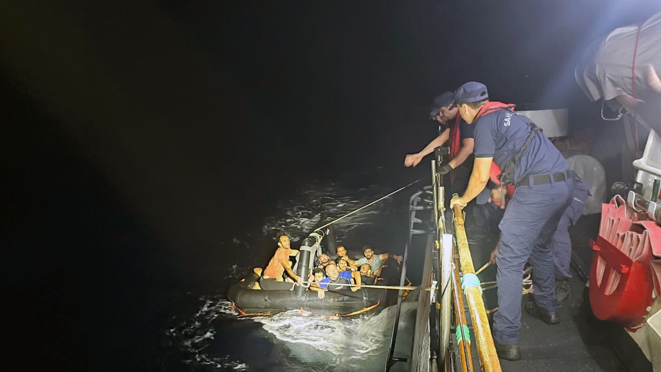 Muğla'nın Fethiye ilçesi açıklarında, Yunanistan sahil güvenlik unsurlarınca Türk karasularına