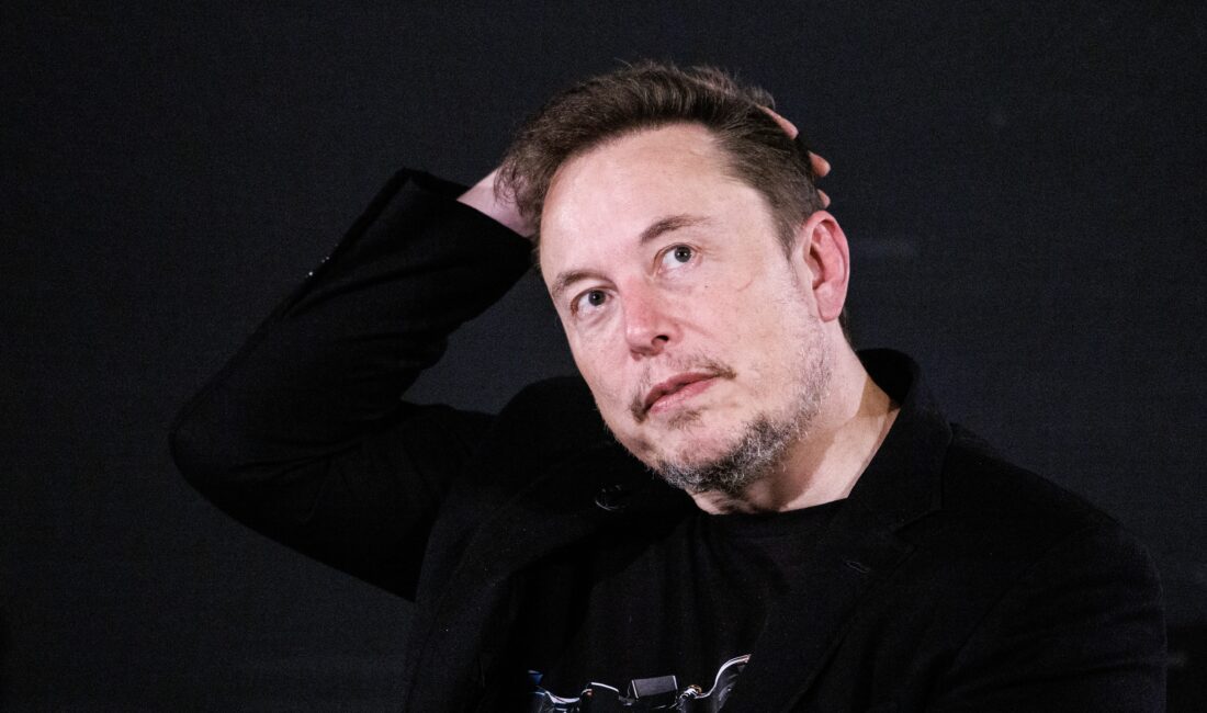Sosyal medya platformu X'in sahibi Elon Musk, yapay zeka aracı
