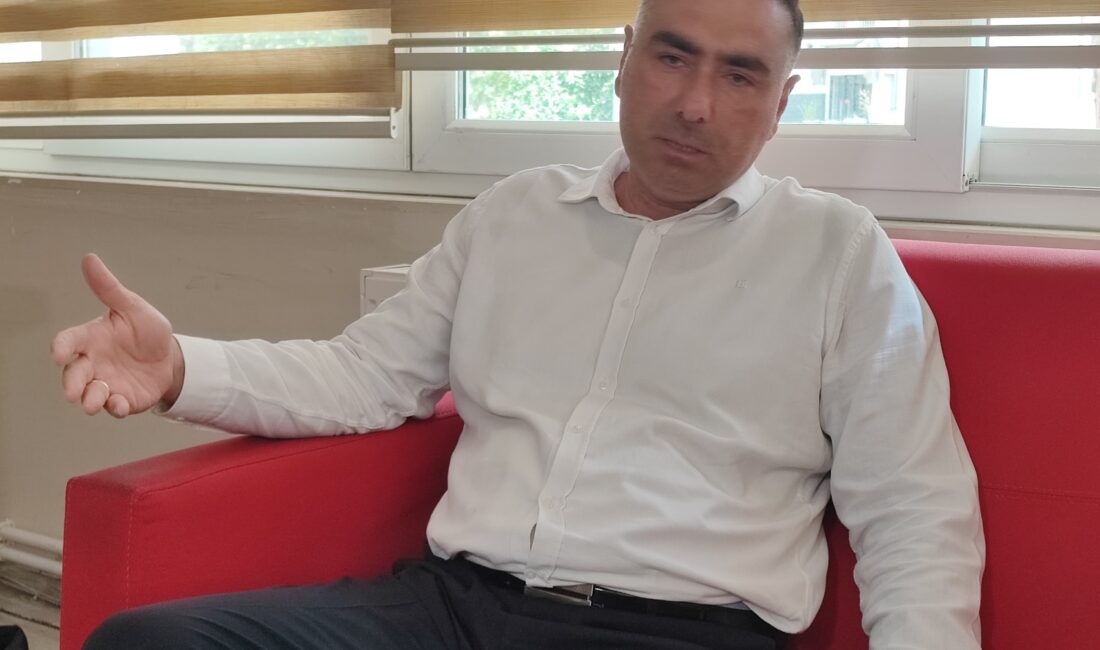 Adanalı müteahhit Emrah Köse, belediyeden alacağını tahsil etmek için, eski