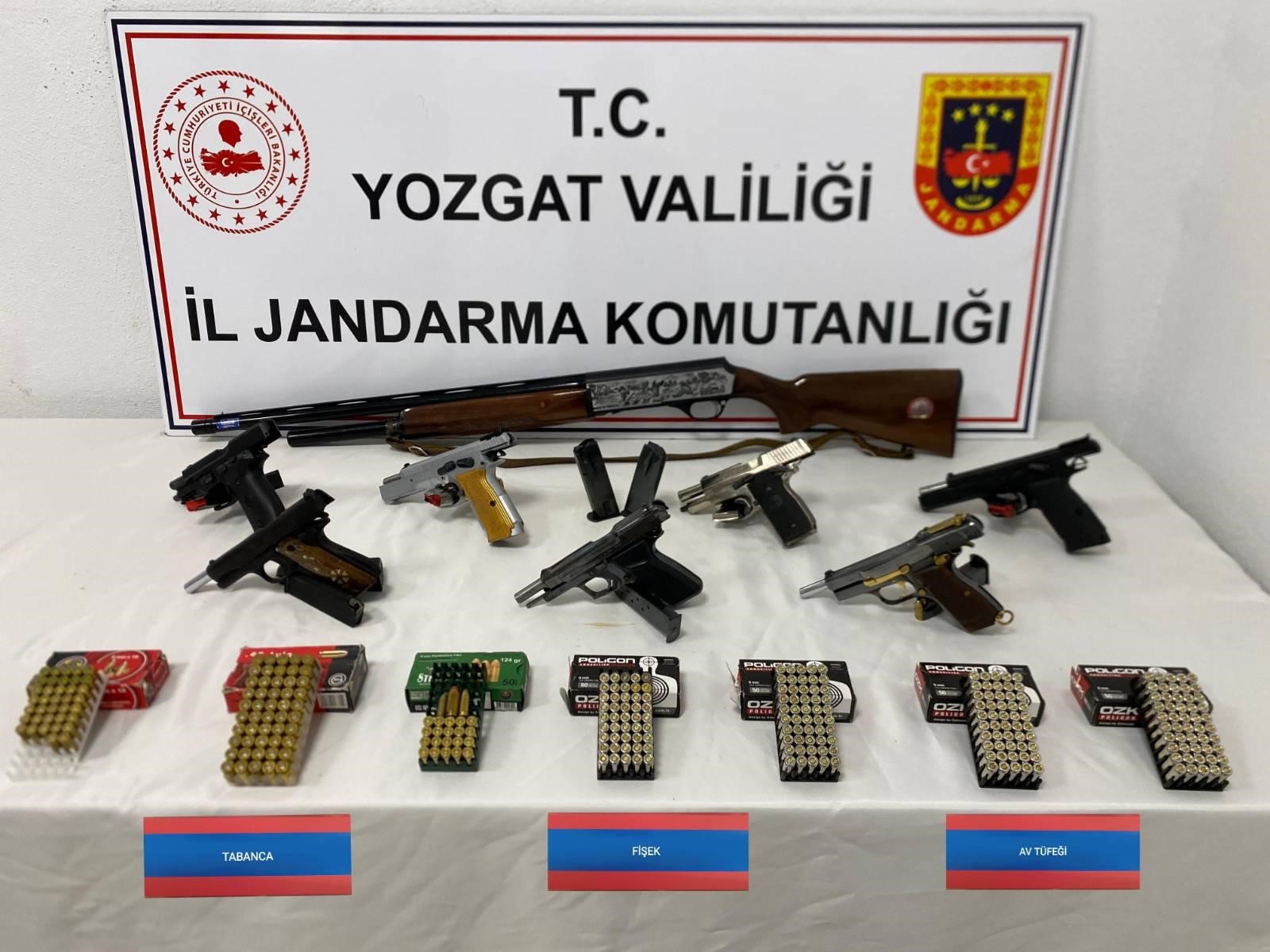 Yozgat'ın Akdağmadeni ilçesinde jandarma ekiplerince düzenlenen kapsamlı bir operasyonda, bir