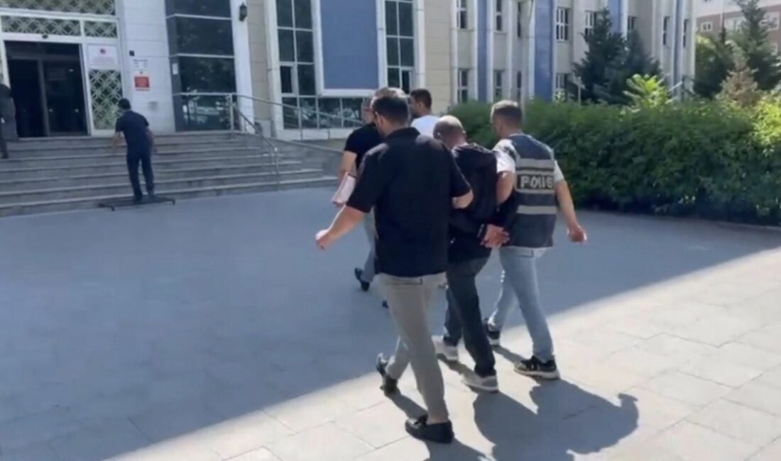 Kırşehir'in Özbağ beldesinde bahçe sulama nedeniyle çıkan tartışmada komşusunu pompalı