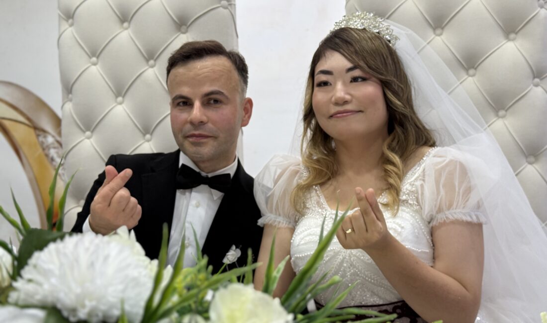 Japonya'da tanışarak hayatlarını birleştiren Türk aşçı İsa Bozak ve Japon