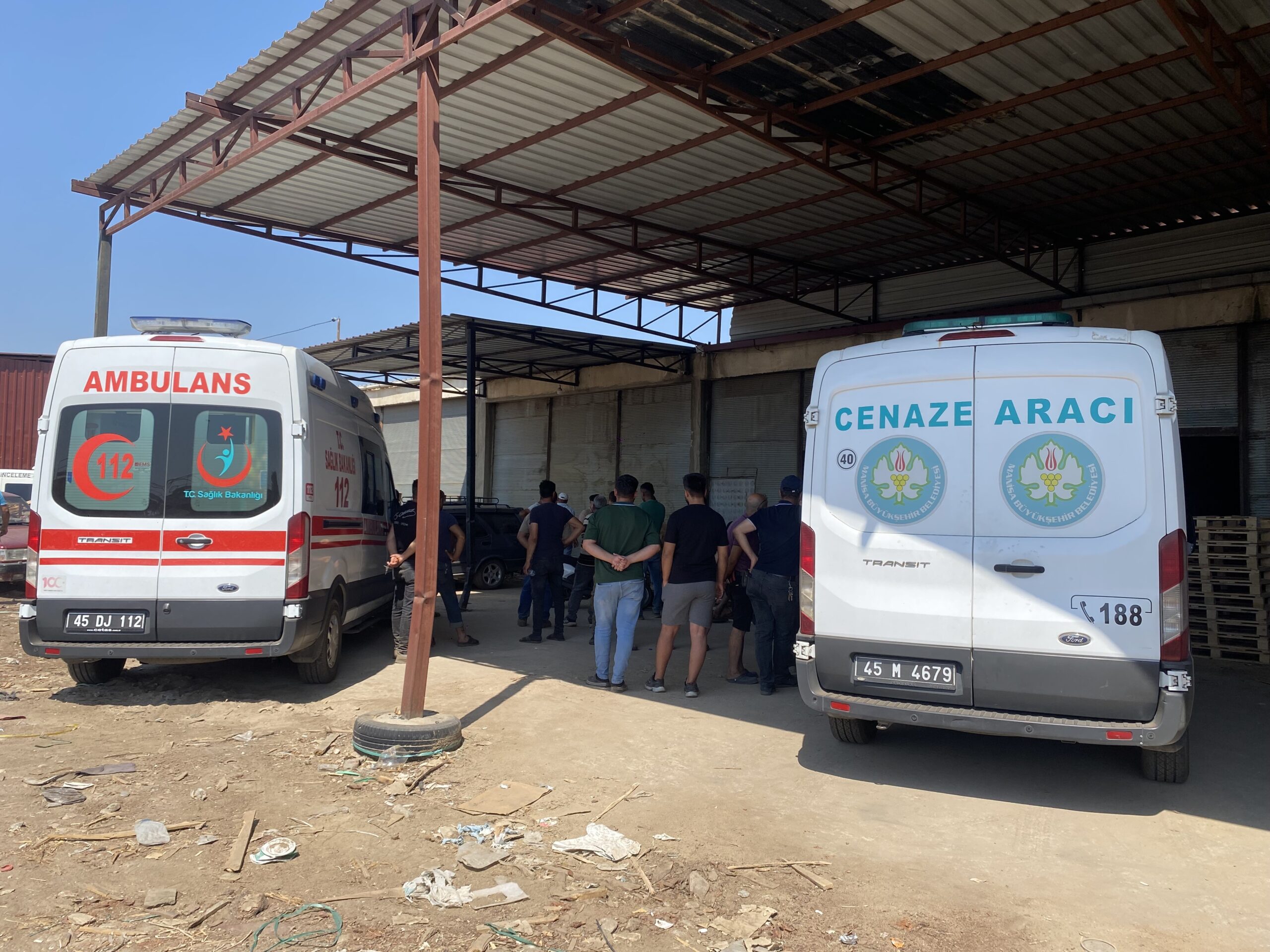 Manisa'nın Alaşehir ilçesinde, 48 yaşındaki bir marangoz ustası, sabah saatlerinde