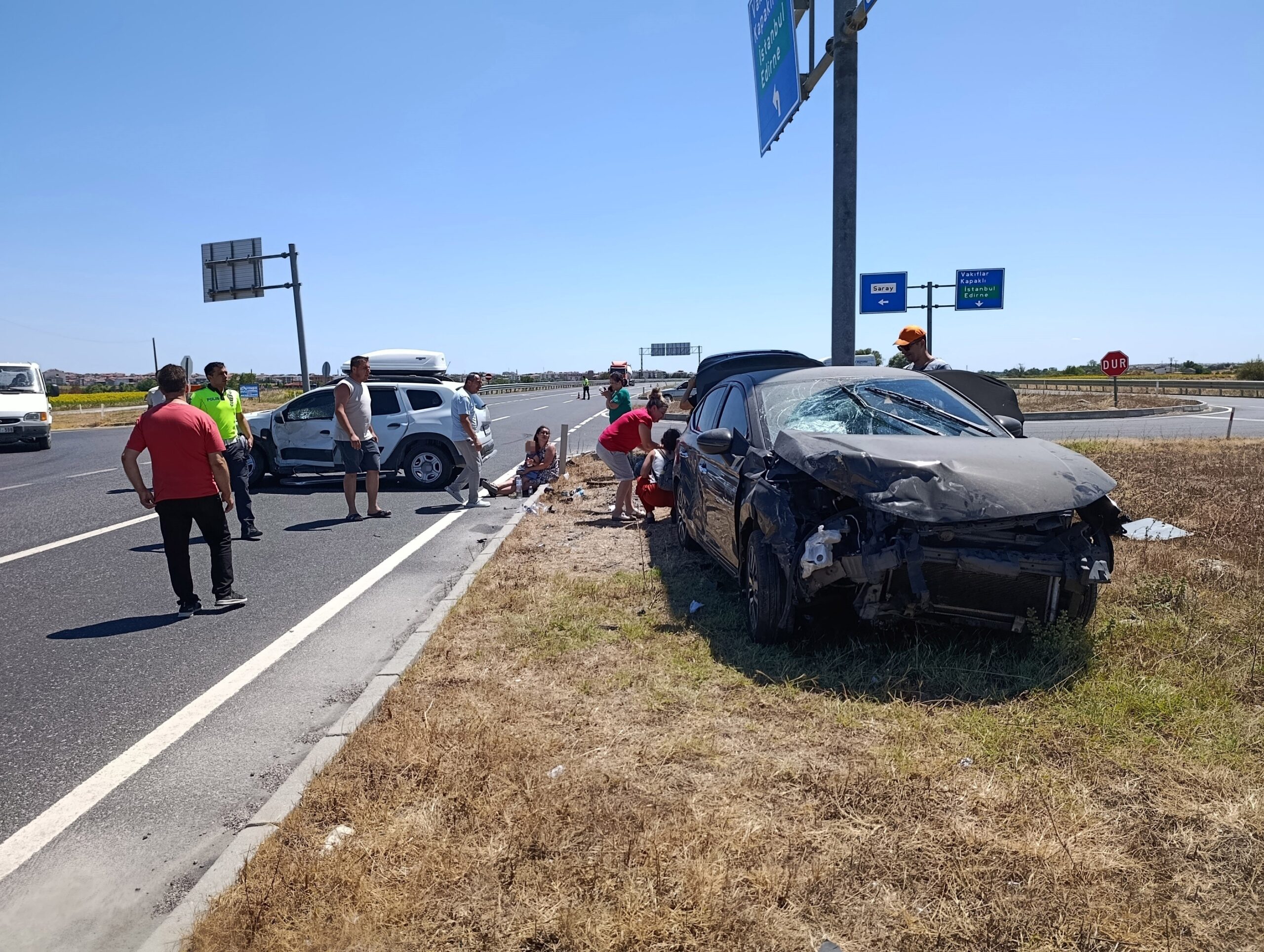 Tekirdağ'ın Saray ilçesinde, sürücü hatası nedeniyle meydana geldiği iddia edilen