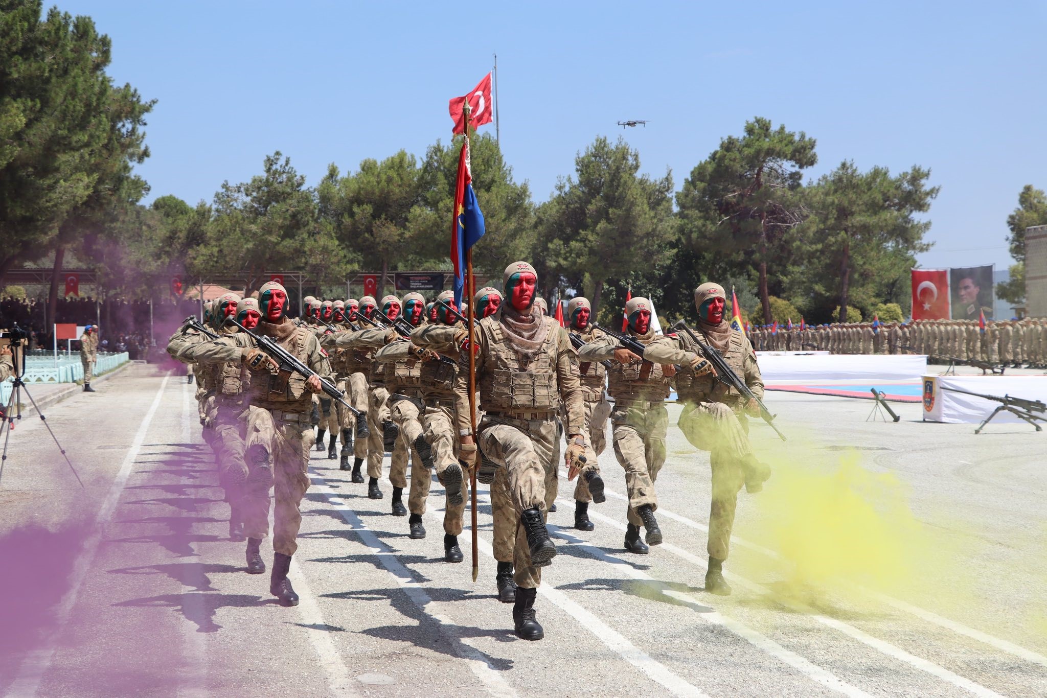 Manisa'nın Kırkağaç ilçesinde düzenlenen törenle, terörle mücadele eğitimi alan 38.