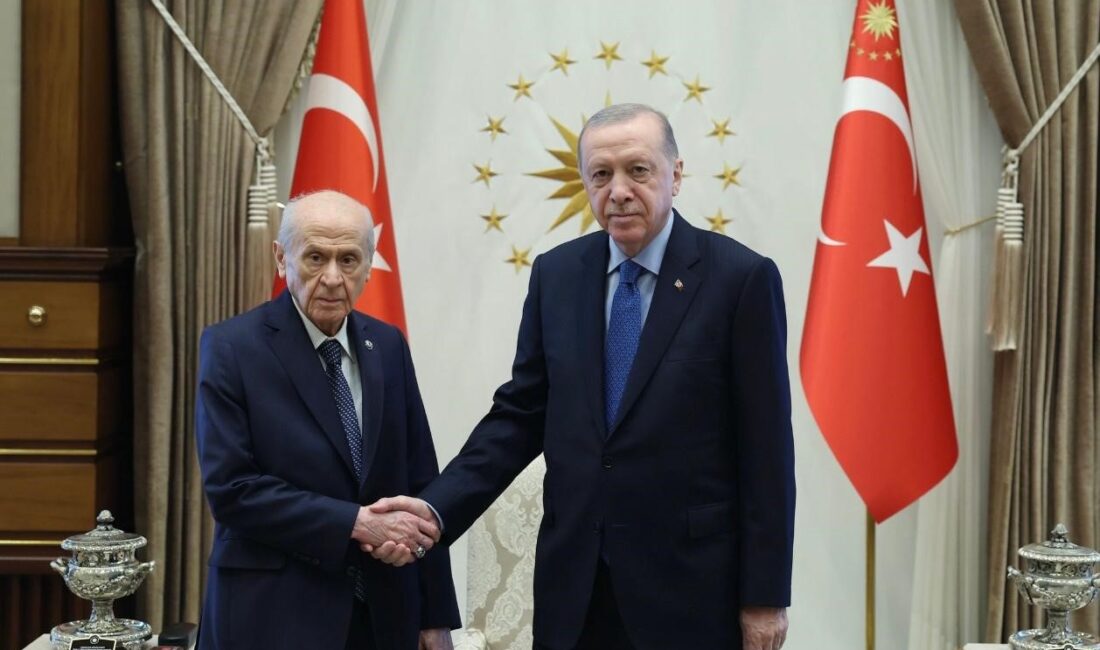 PKK terör örgütünün silahlarını bırakmasını olumlu karşılayan şehit ve gazi yakınları,