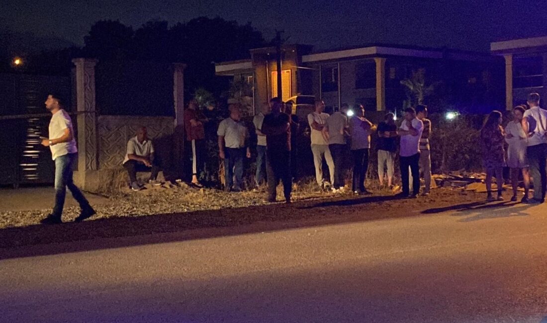 Kocaeli'nin Kartepe ilçesinde, aile üyeleri arasında başlayan bir tartışma kanlı