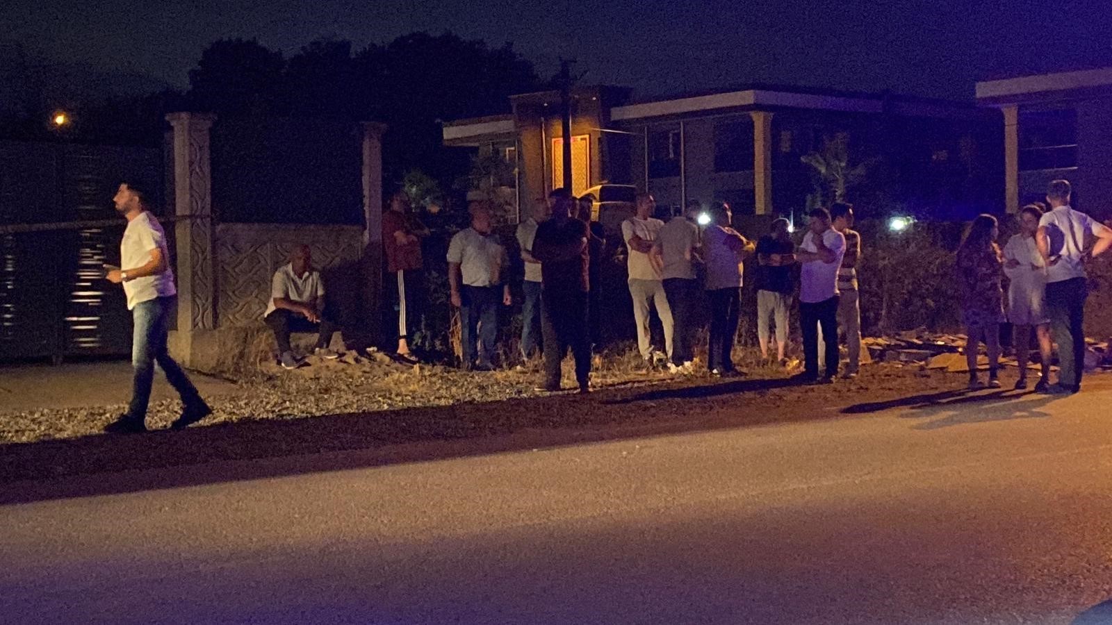 Kocaeli'nin Kartepe ilçesinde, aile üyeleri arasında başlayan bir tartışma kanlı