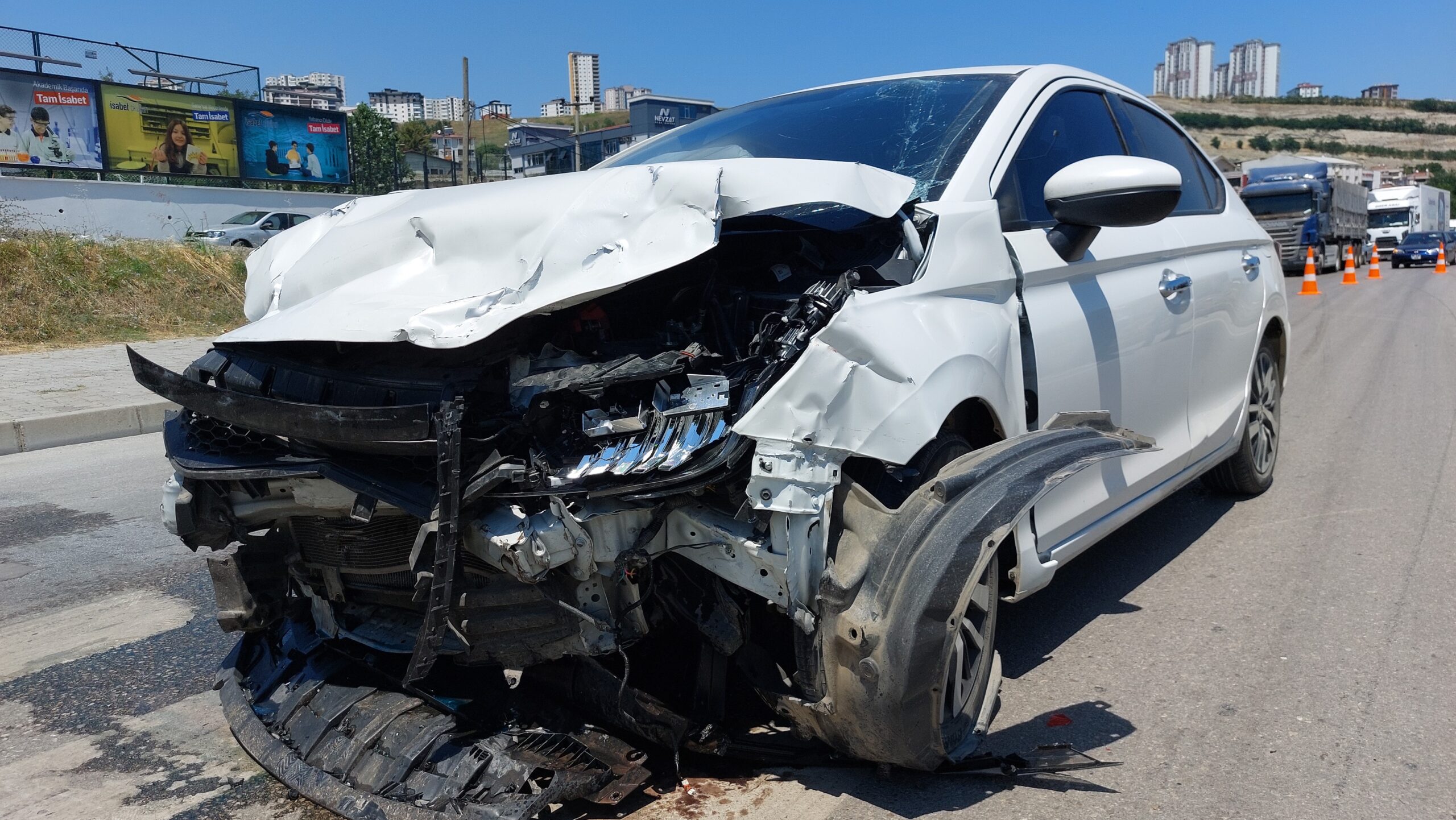 Samsun'da, Narkotik Şube'ye ait bir polis aracı ile bir üsteğmenin