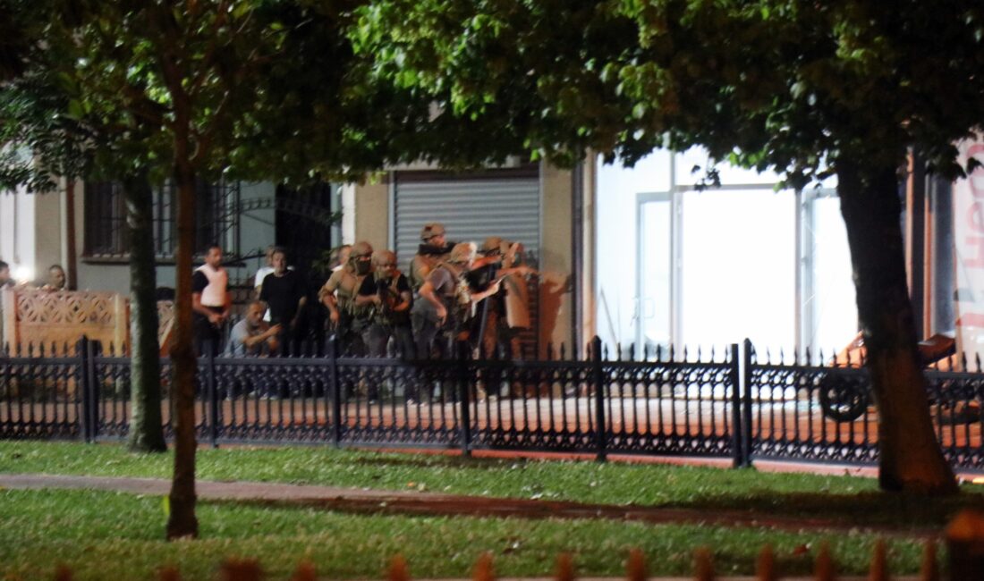 Sakarya'da hakkında yakalama kararı bulunan bir şüpheli, polisin "dur" ihtarına
