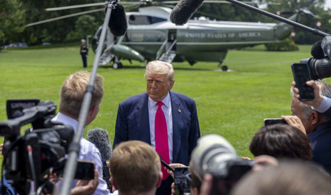 Amerika Birleşik Devletleri Başkanı Donald Trump, Ukrayna Devlet Başkanı Vladimir