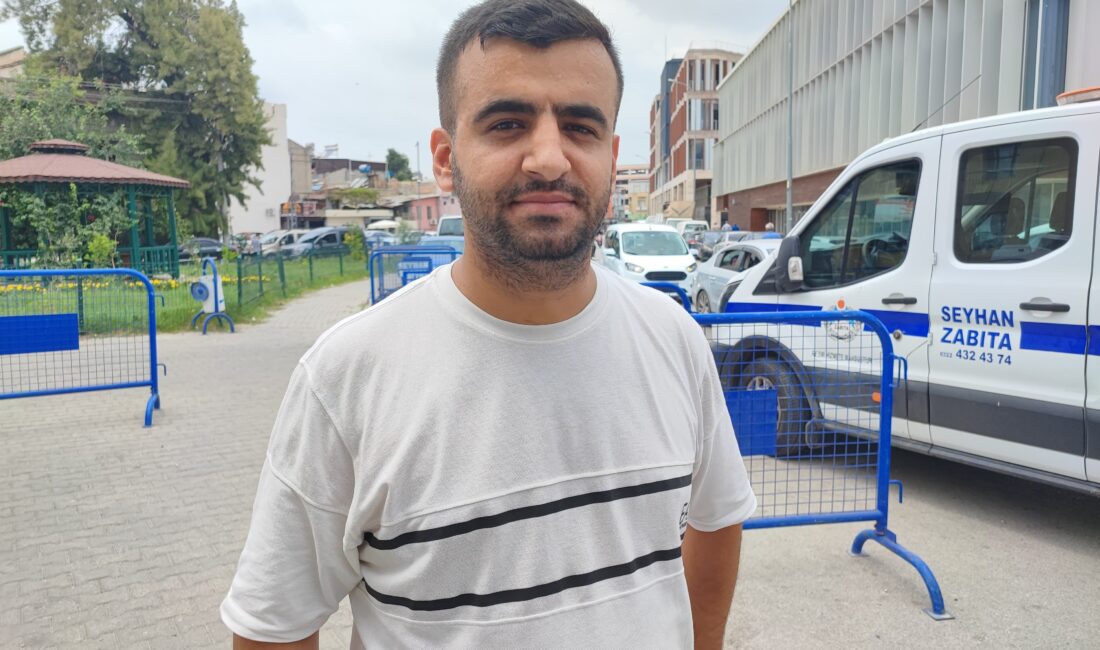 Adana'da bir bulvar üzerinde yaşanan ve kamera kayıtlarına yansıyan boğaz
