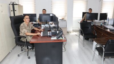 Hakkari'de yaşayan ve jandarma teşkilatına büyük bir sevgi besleyen Yılmaz