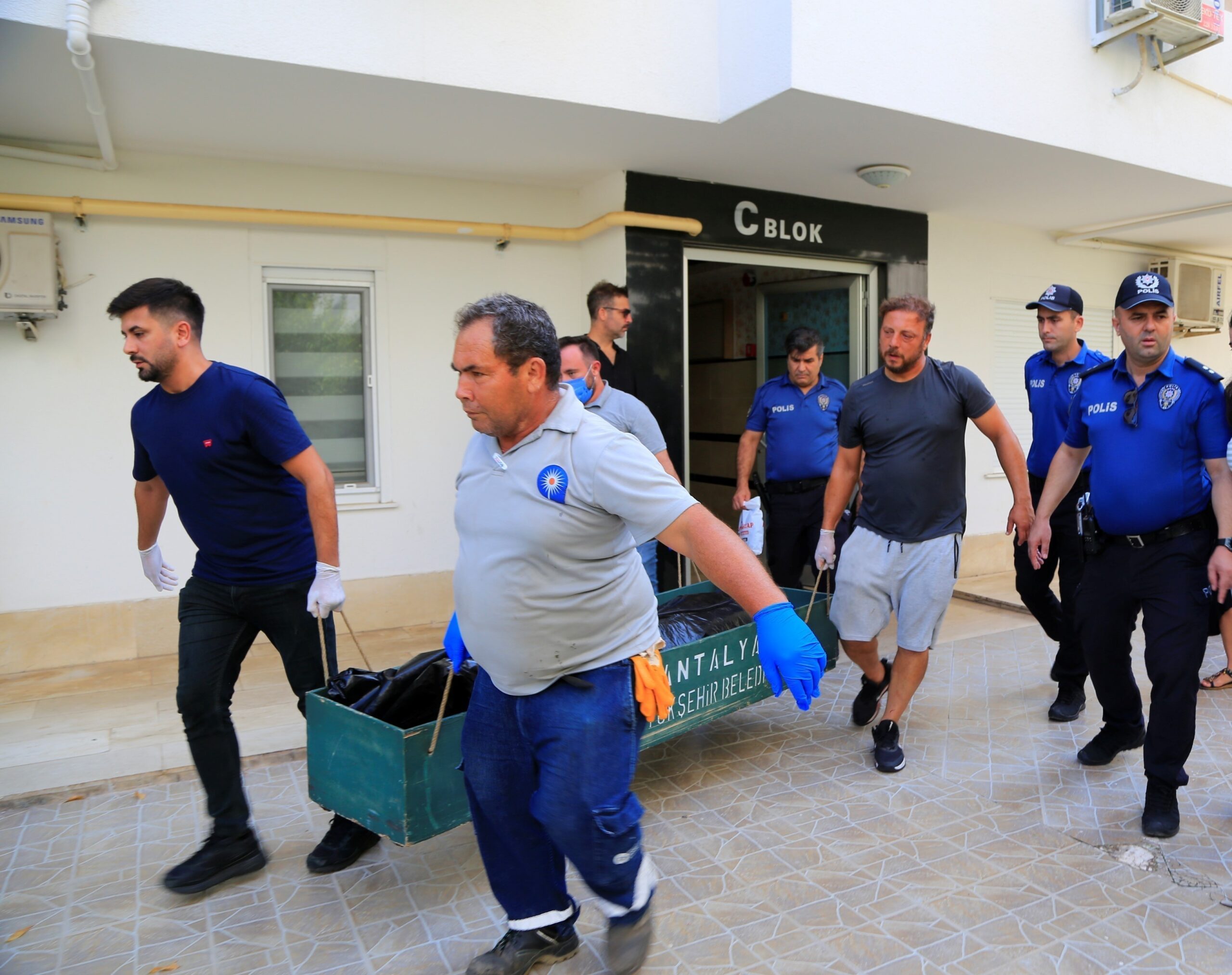 Antalya’da boşanma aşamasındaki eşi Fadim Temirhanoğulları’nı 9 kurşunla öldüren Savaş