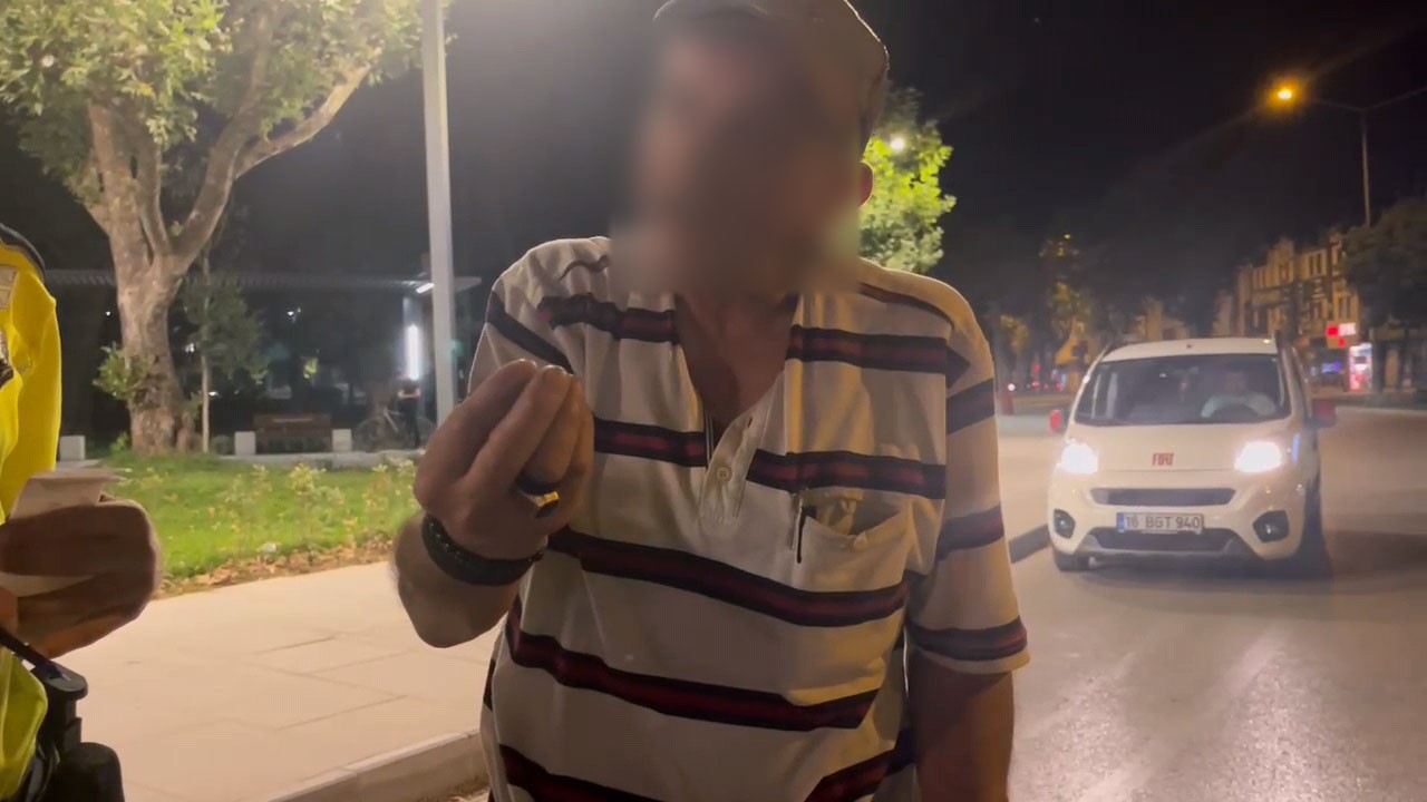 Bursa'nın İnegöl ilçesinde gerçekleştirilen rutin trafik denetimi sırasında, bisikletiyle tehlikeli