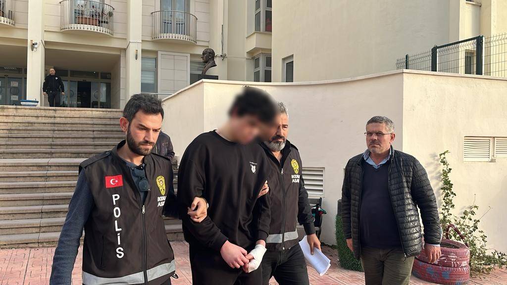 Muğla'nın Bodrum ilçesinde, 16 yaşındayken annesini bıçaklayarak öldüren D.D. hakkında