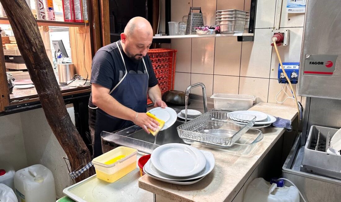Bursa'nın Yenişehir ilçesinde, 24 yıl önce stajyer olarak kariyerine başladığı