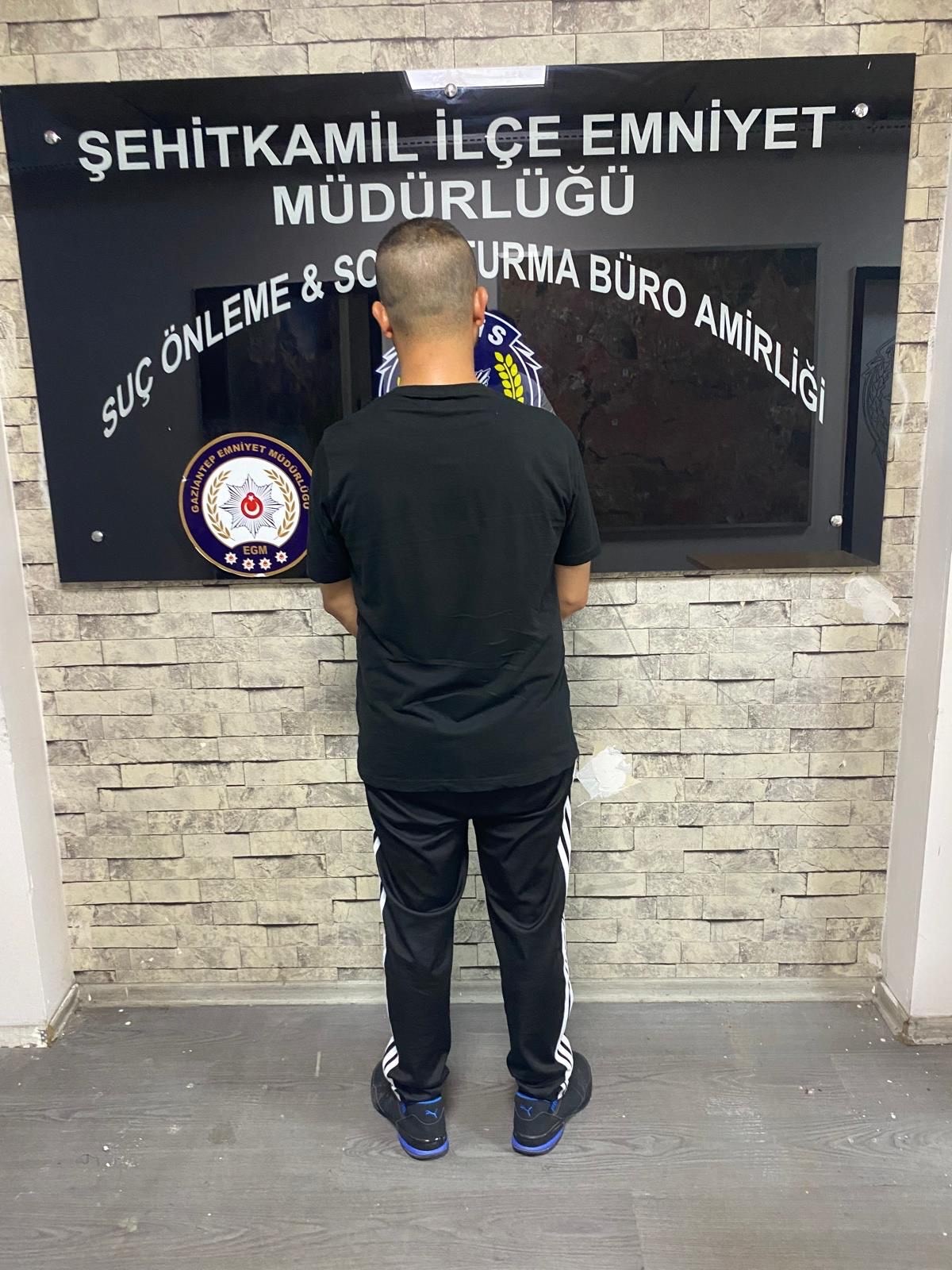 Gaziantep'te emniyet güçleri tarafından yürütülen çalışmalar sonucunda, "yağma" suçundan hakkında