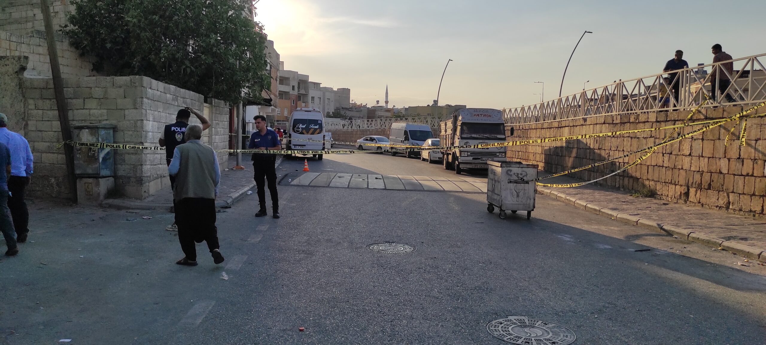 Şanlıurfa'nın Eyyübiye ilçesinde akraba aileler arasında çıkan tartışma, kısa sürede