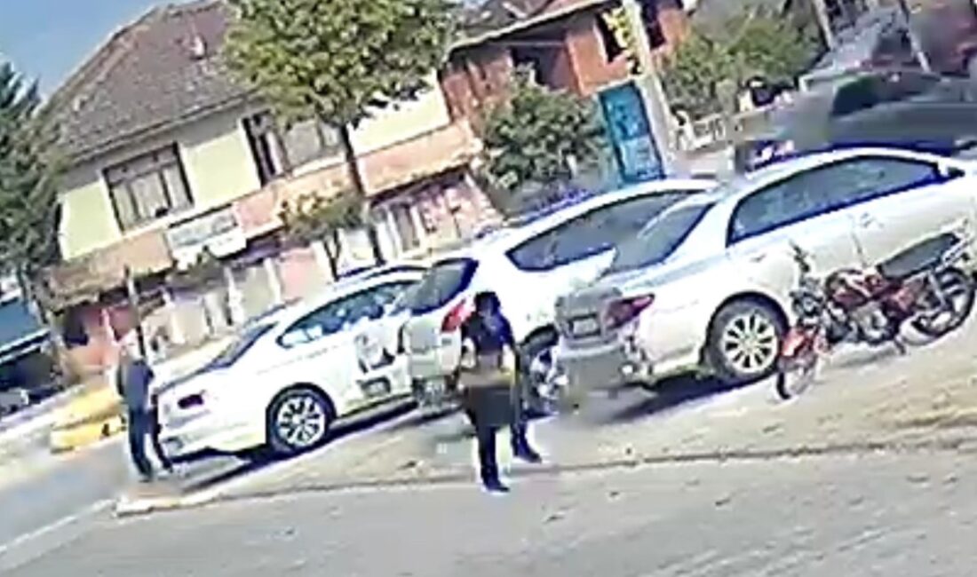 Düzce'de sağlık merkezi önünde silahlı saldırı sonrasında hayatını kaybeden Ahmet