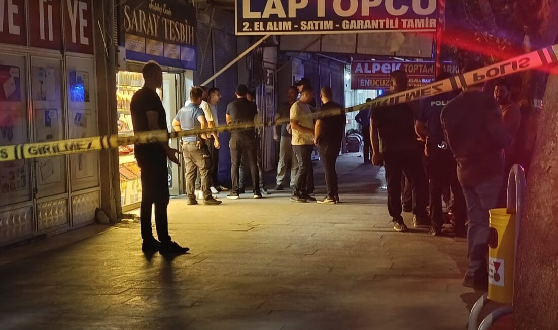 Yemek yerken çıkan tartışmada karısını öldürdü Kahramanmaraş’ta bir şahıs, yemek yediği sırada tartıştığı karısını başından tabanca