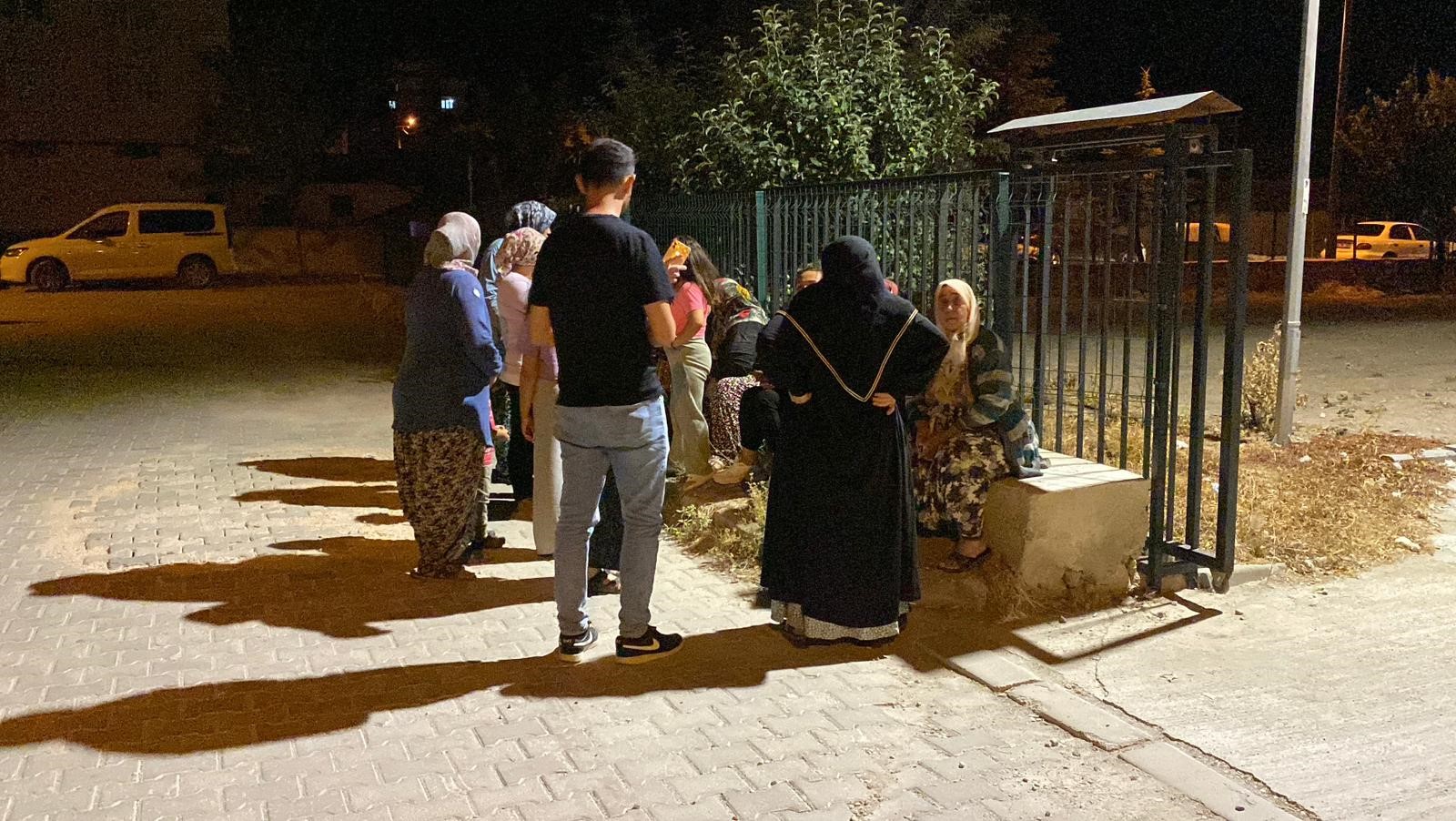 Eskişehir’in Seyitgazi ilçesinde çıkan ve Afyonkarahisar'a sıçrayan yangında 10 görevlinin şehit