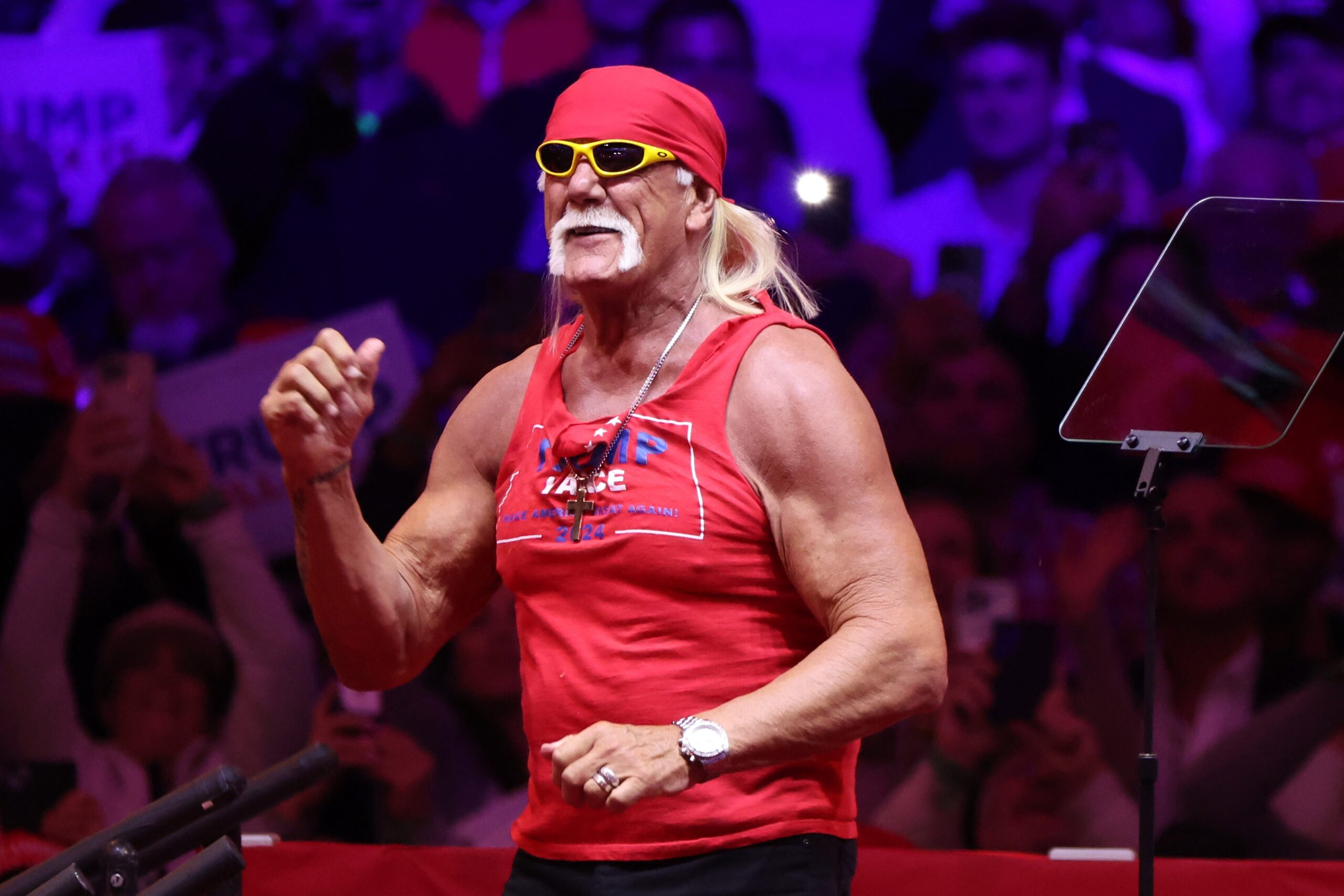 Amerikan güreşi ve popüler kültürün ikonik figürlerinden Hulk Hogan, Amerika