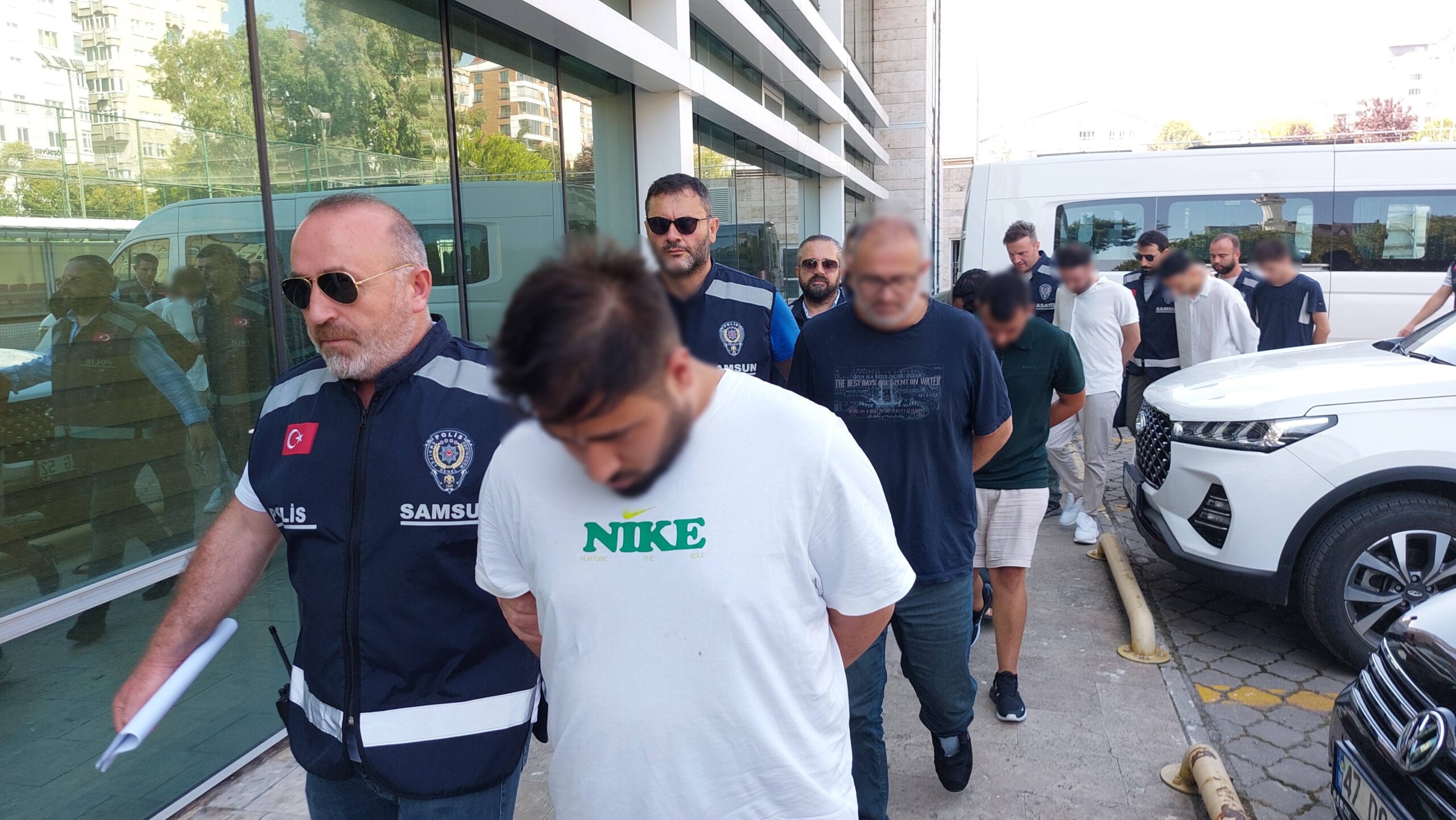 Samsun merkezli olarak 16 ilde eş zamanlı düzenlenen operasyonla, kendilerini