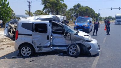 Antalya'nın Manavgat ilçesinde meydana gelen elim bir trafik kazasında, uzun